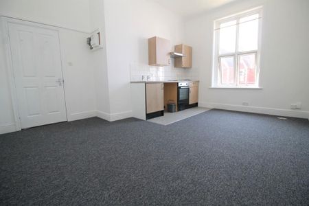 Studio to rent - Photo 5