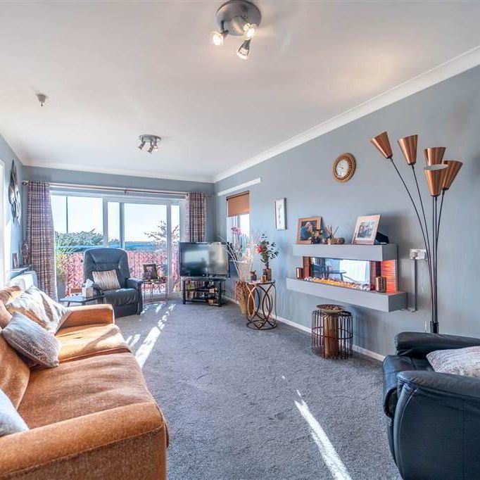 15 Lyndhurst Court, Bangor, BT19 1AP - Photo 1