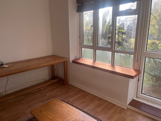 2 Bed Flat, Hartswood House, SW2 - Photo 1