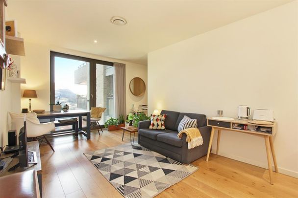 1 bedroom Flat To Let Total Size: 592 SQ FT - Photo 1