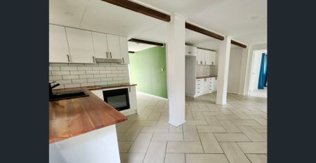 LUXURY, SPACE AND VERSATILITY - YOUR DREAM HOME AWAITS! - Photo 5