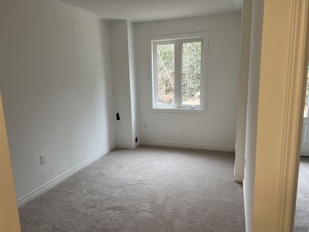 For Lease - 34 Milson Crescent Unit# Top, Essa, Ontario - Photo 3