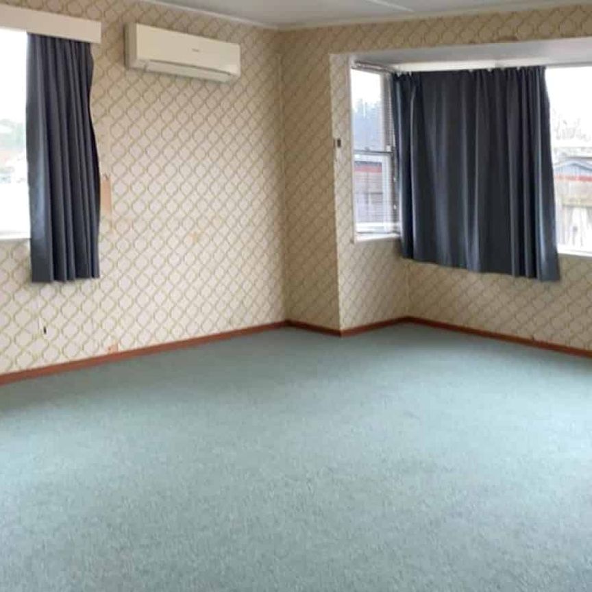 Three Bedrooms - Allenton - Photo 1