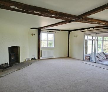 6 bedroom detached house to rent - Photo 5