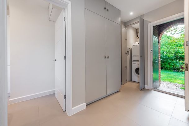 1 Bed Flat, Midholm Close, NW11 - Photo 1