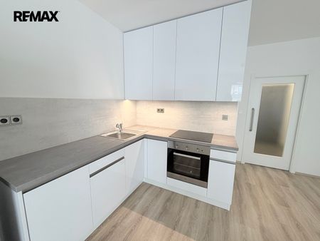 Pronájem bytu 1+kk v osobním vlastnictví 35 m², Praha 9 - Letňany - Фото 3