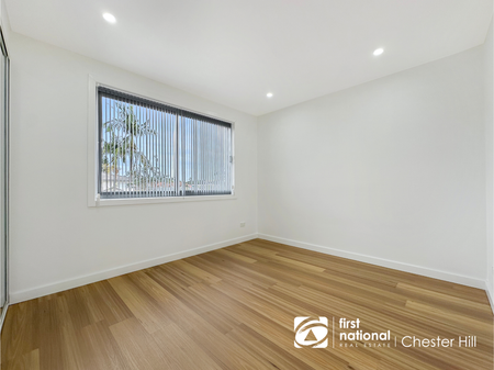 Luxurious 4-Bedroom Duplex – Modern Living Meets Comfort! - Photo 3