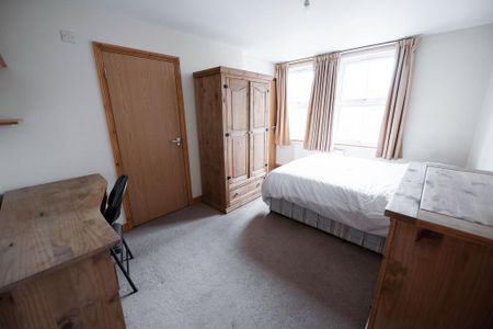 7 bedroom terraced house to rent - Photo 4