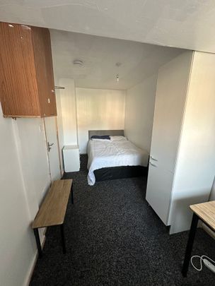 Room in a Shared House, Perry Park Crescent, B42 - Photo 1