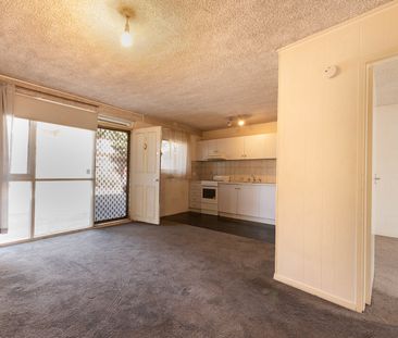 4/66 Dundas Street, Thornbury VIC 3071 - Photo 2