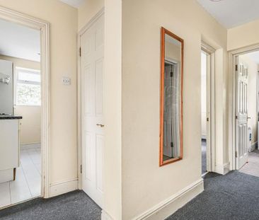 3 bedroom flat to rent - Photo 5