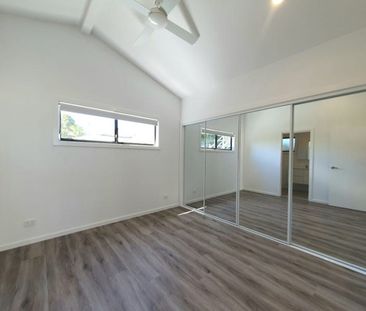 Beautiful Cottage In Prime Location - Walk To Bangalow Village - Photo 3