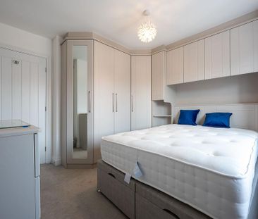 3 bedroom semi-detached house to rent - Photo 4