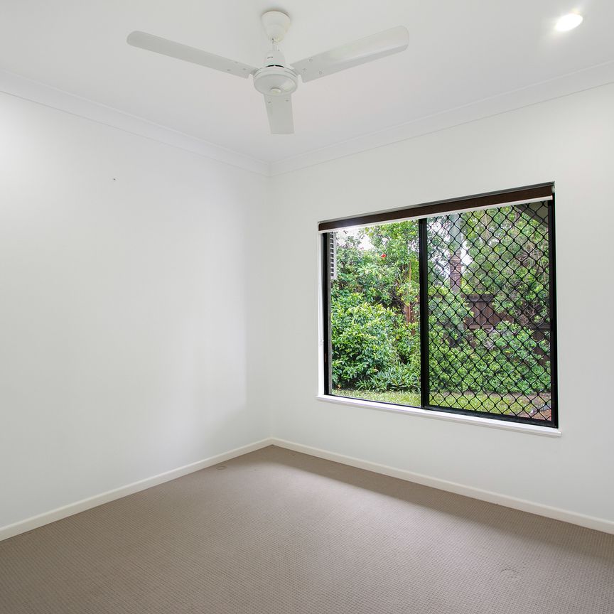 SPACIOUS FAMILY HOME IN SOUGHT AFTER LOCATION! - Photo 1
