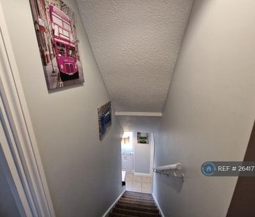 1 bedroom in a house share to rent - Photo 5