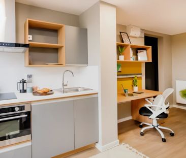 Studio Silver - Photo 4