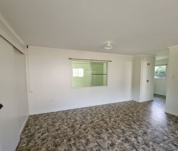 3 BEDROOM BLOCK HOME - Photo 1