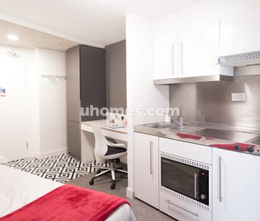 Platinum Studio - Photo 4