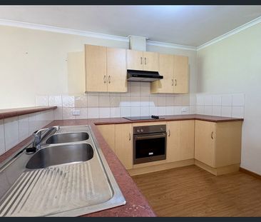 Spacious 3-Bedroom Home - Photo 6