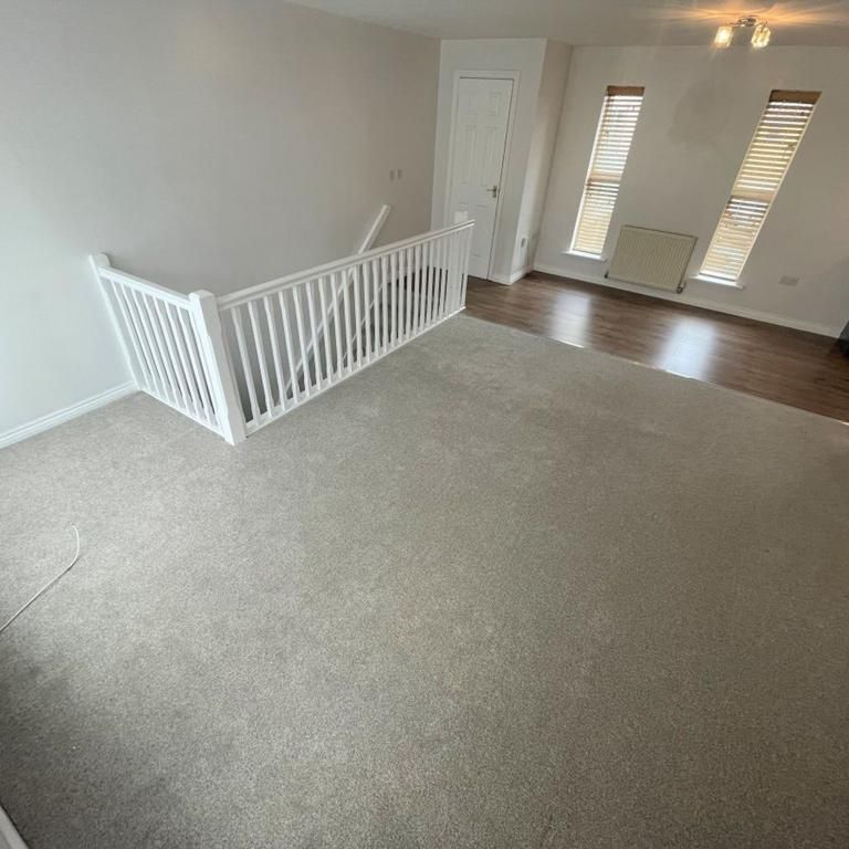 2 bedroom end of terrace house to rent - Photo 1