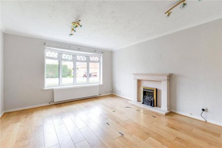 4 bedroom detached house to rent - Photo 2