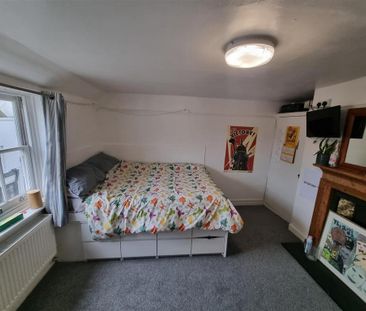 3 bedroom apartment to rent - Photo 1