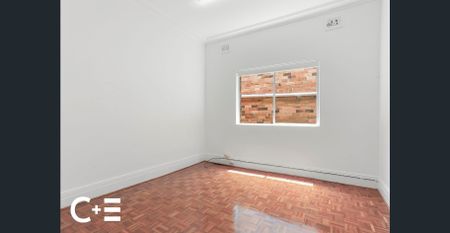 Charming + Fresh - Photo 2