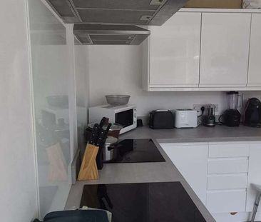 Room in a Shared House, Norfolk Street Room 6 - Photo 6