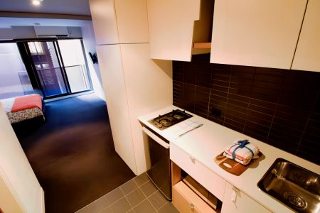 Large east Studio - Photo 3