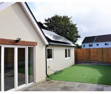 2 Bed Bungalow, Belroyal Lane, BS4 - Photo 3