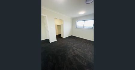 Modern Home in Rouse Hill - Photo 2