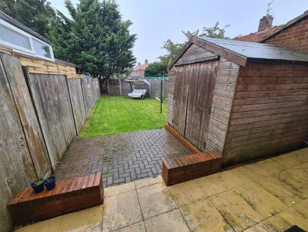 3 bedroom terraced house to rent - Photo 4