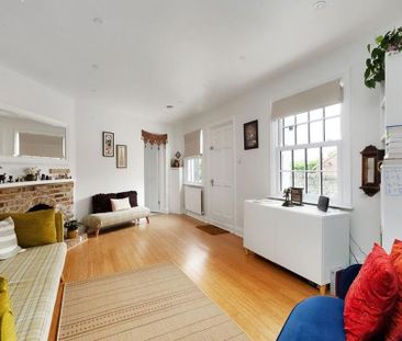 2 bedroom semi-detached house to rent - Photo 2