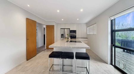 Spacious 3-Bedroom house in Prime Sandringham Location - Photo 4