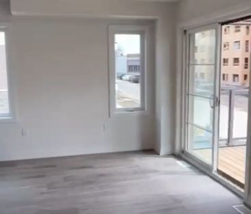 For Lease - 203 West Oak Trail, Kitchener, Ontario - Photo 4