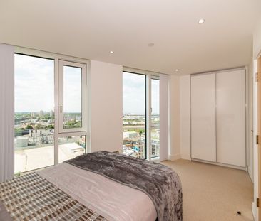 2 Bed Flat, High Street, E15 - Photo 6