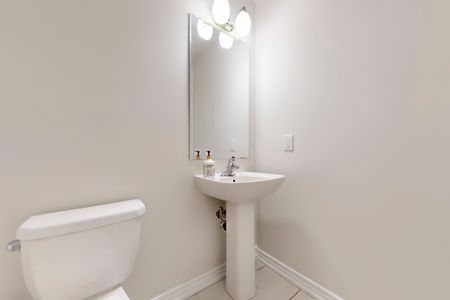 For Lease - 174 Lemieux Court, Milton, Ontario - Photo 5