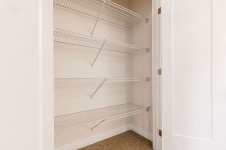 For Lease - 25 Greenwich Avenue, Hamilton, Ontario - Photo 4