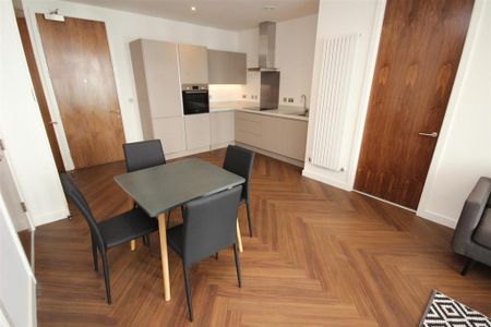 2 bedroom apartment to rent - Photo 4