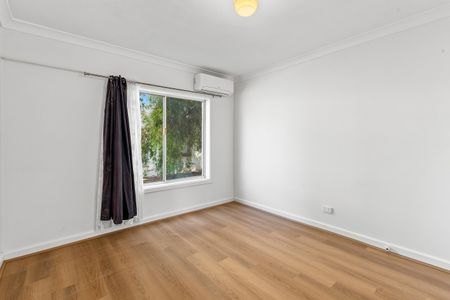 Bright & Convenient Apartment Living in the Heart of Glenroy - Photo 4