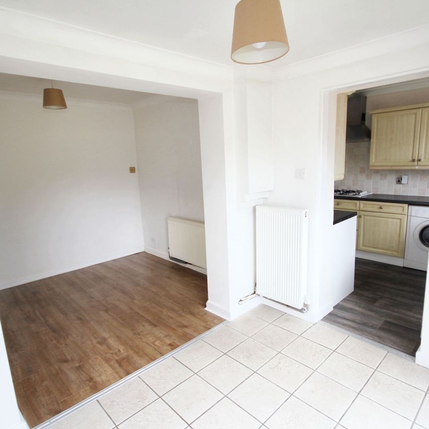 Bradshawe Waye, Uxbridge, UB8 - Photo 1