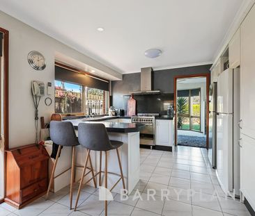2 Northcott Street, Melton South, Vic 3338 - Photo 4