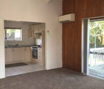Mt Roskill, 2 bedrooms, 1.5 bathroom - Photo 1
