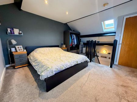 Commercial Street, Leeds, Morley - Photo 3