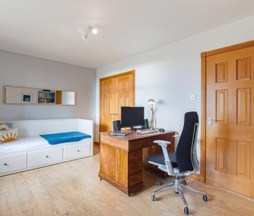 4 bedroom detached house to rent - Photo 3