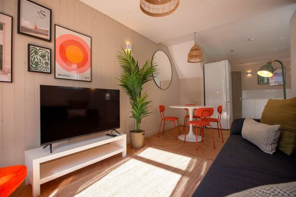 Room in a Shared House, Haydn Avenue, M14 - Photo 1
