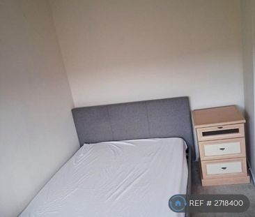 3 bedroom detached house to rent - Photo 3