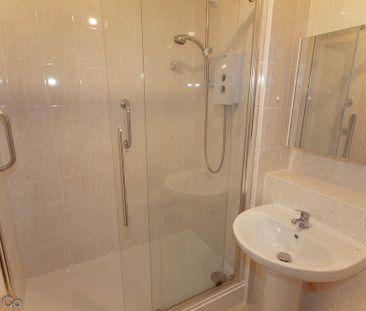 1 bedroom retirement property to rent - Photo 6