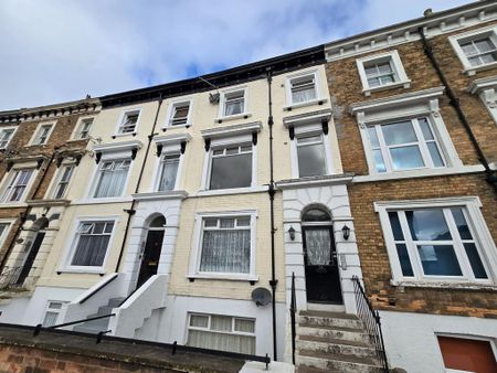 1 bedroom flat to rent - Photo 4