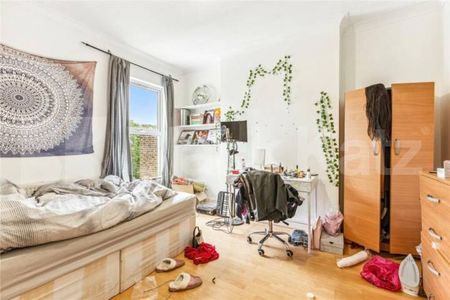 Spacious whole six double bedroom house split over three floors - Photo 2